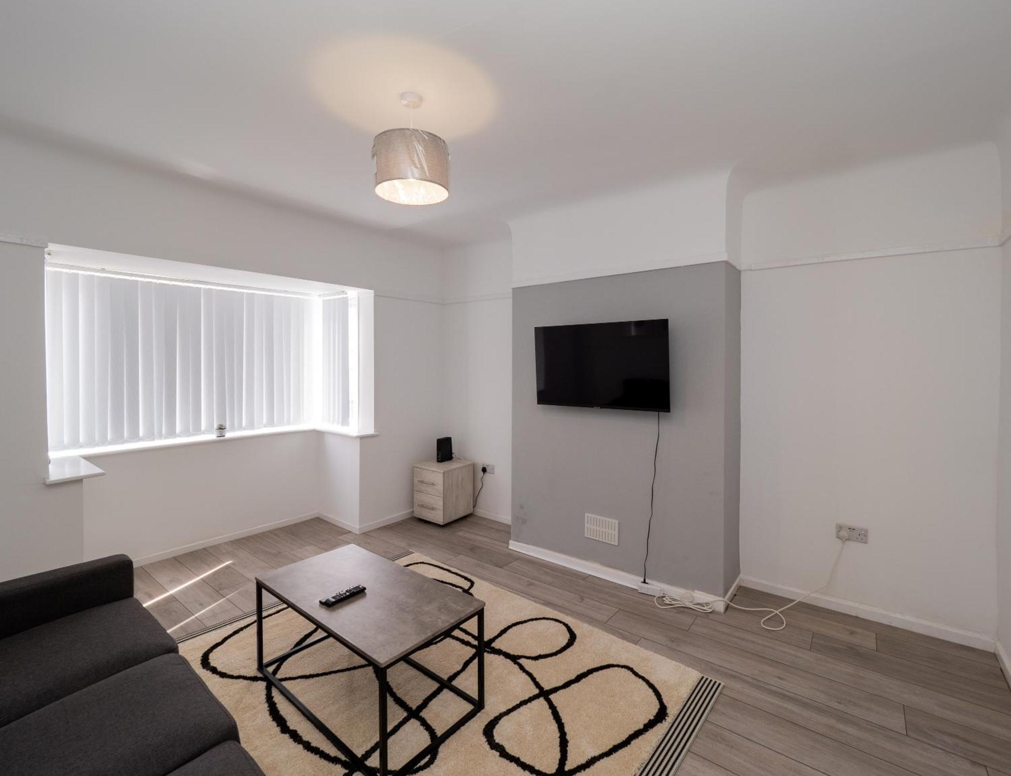 3Br Haven Retreat In Wallasey With Free Street Parking 외부 사진